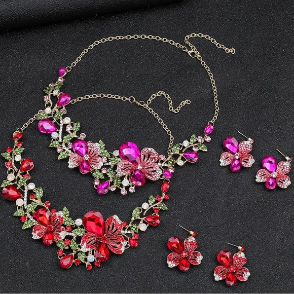 Jane Chic Designs Secret Garden Necklace and Earring Set - Picture 3 of 5
